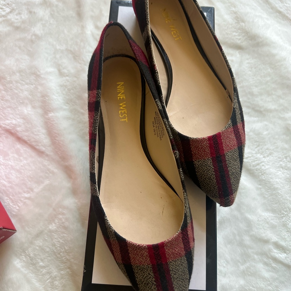 Nine West Women's Plaid Flats - Red and Black